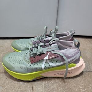 Nike ZoomX Zegama 2 Jade Horizon Cyber Crimson Tint Sail (Women's size 12